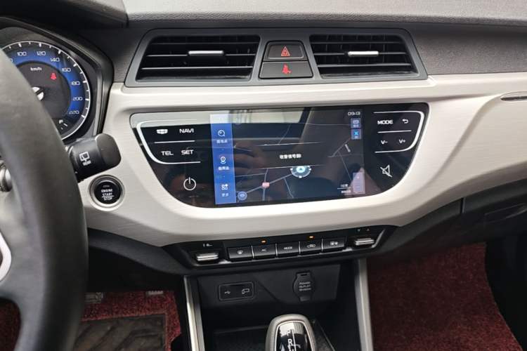 Used Geely Auto Vision X3 2020 1.5L CVT Luxury Model Audio And AC Panel