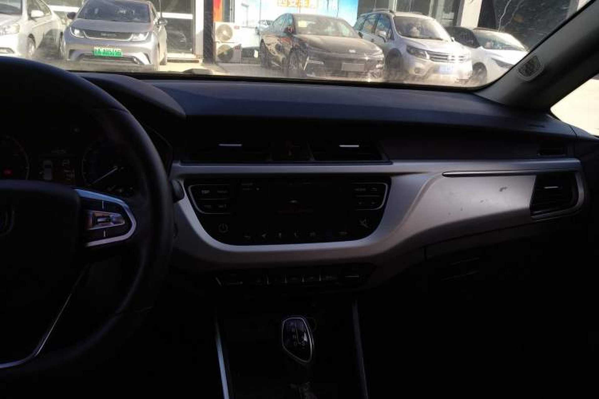 Used Geely Auto Vision X3 2020 1.5L CVT Luxury Model Audio And AC Panel