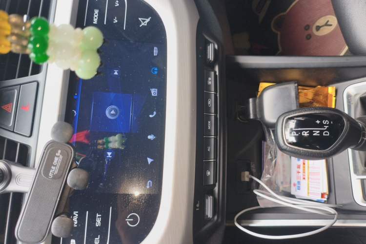 Used Geely Auto Vision X3 2020 1.5L CVT Luxury Model Audio And AC Panel
