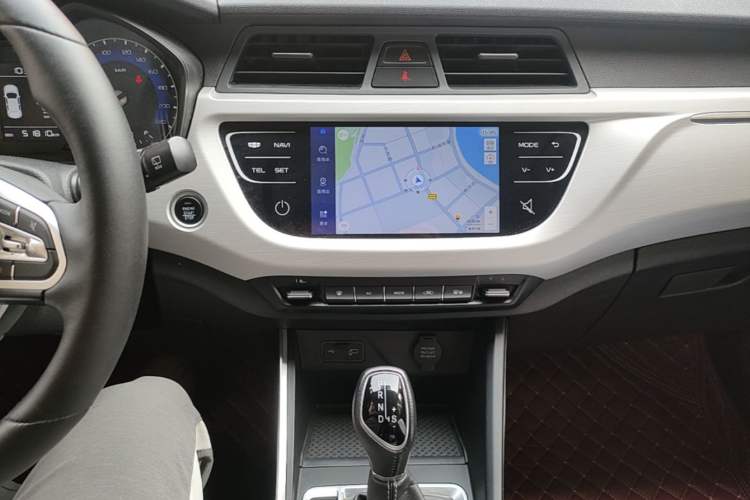Used Geely Auto Vision X3 2020 1.5L CVT Luxury Model Audio And AC Panel
