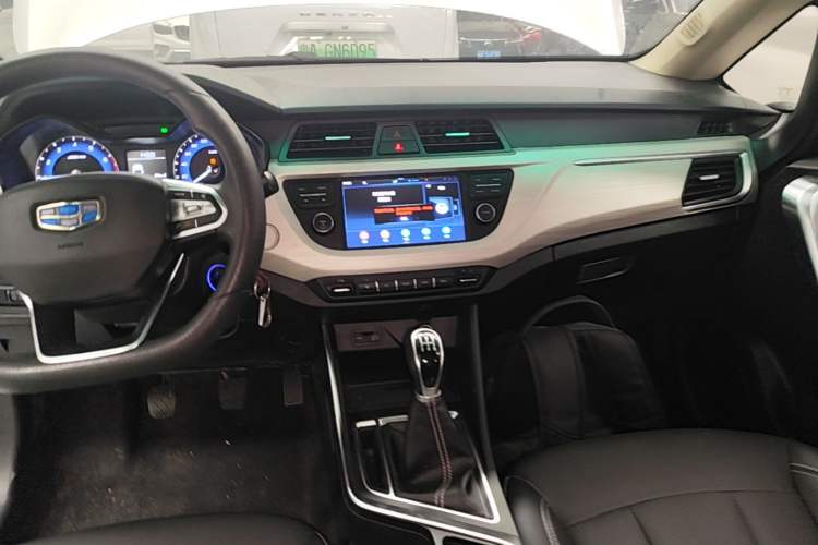 Used Geely Auto Vision X3 2020 1.5L Manual Elite Edition Audio And AC Panel