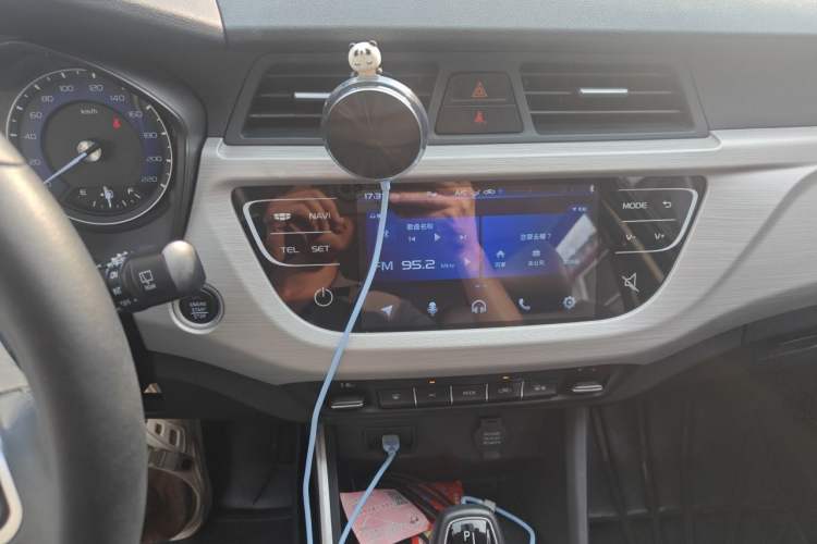 Used Geely Auto Vision X3 2020 1.5L CVT Luxury Model Audio And AC Panel