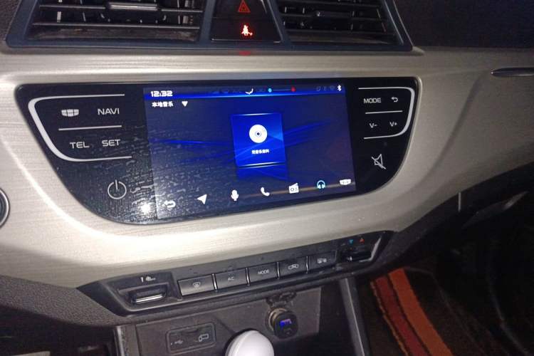 Used Geely Auto Vision X3 2020 1.5L CVT Luxury Model Audio And AC Panel