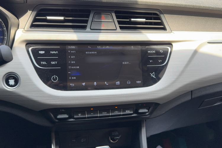 Used Geely Auto Vision X3 2020 1.5L CVT Luxury Model Audio And AC Panel