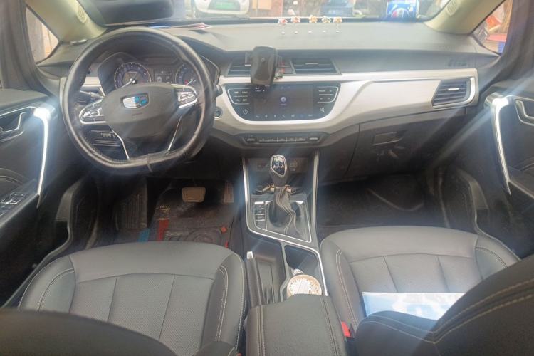 Used Geely Auto Vision X3 2020 1.5L CVT Luxury Model Center Console