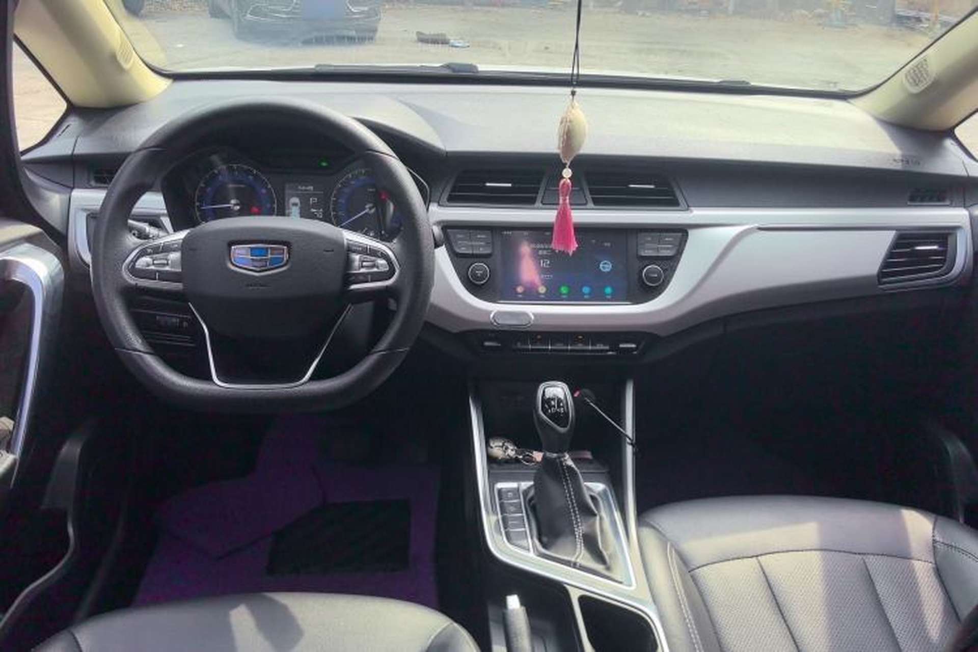 Used Geely Auto Vision X3 2020 1.5L CVT Elite Edition Center Console