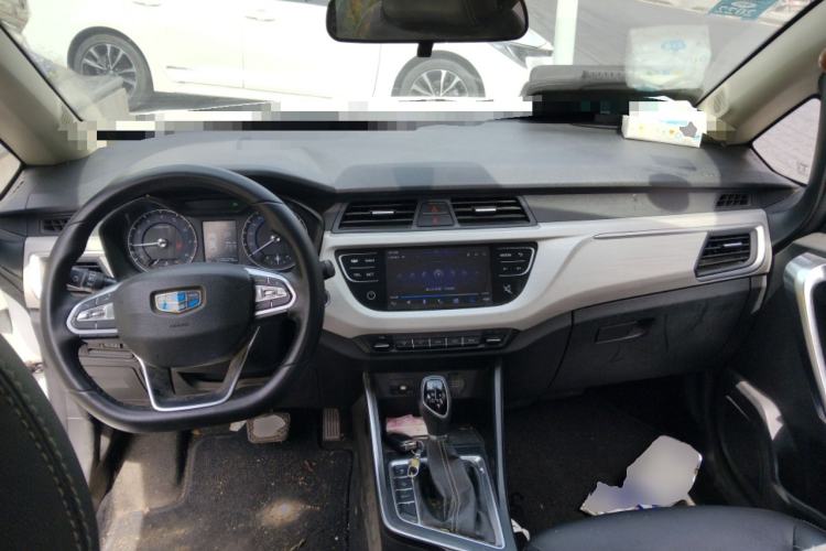Used Geely Auto Vision X3 2020 1.5L CVT Luxury Model Center Console