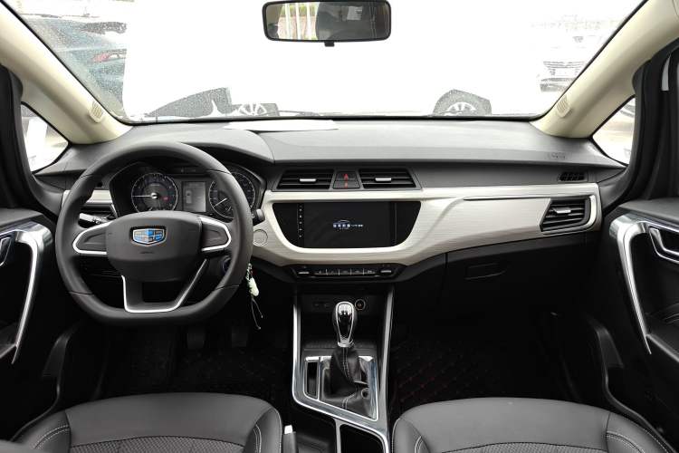 Used Geely Auto Vision X3 2020 1.5L Manual Happiness Edition Center Console