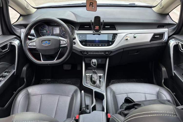 Used Geely Auto Vision X3 2020 1.5L CVT Luxury Model Center Console