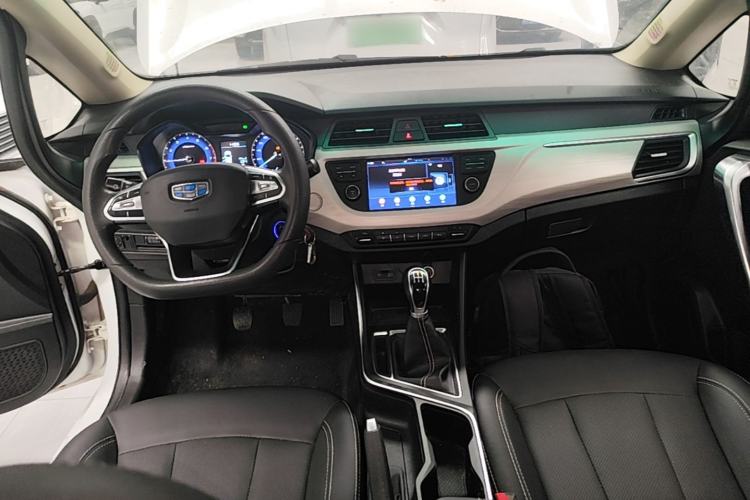 Used Geely Auto Vision X3 2020 1.5L Manual Elite Edition Center Console