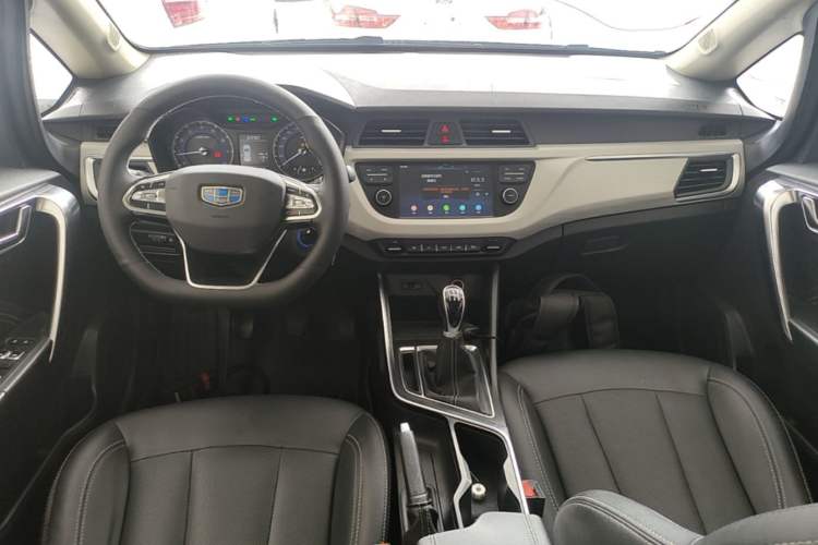 Used Geely Auto Vision X3 2020 1.5L Manual Elite Edition Center Console