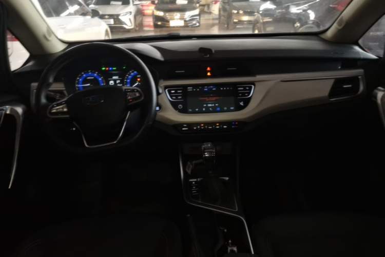 Used Geely Auto Vision X3 2020 1.5L CVT Luxury Model Center Console