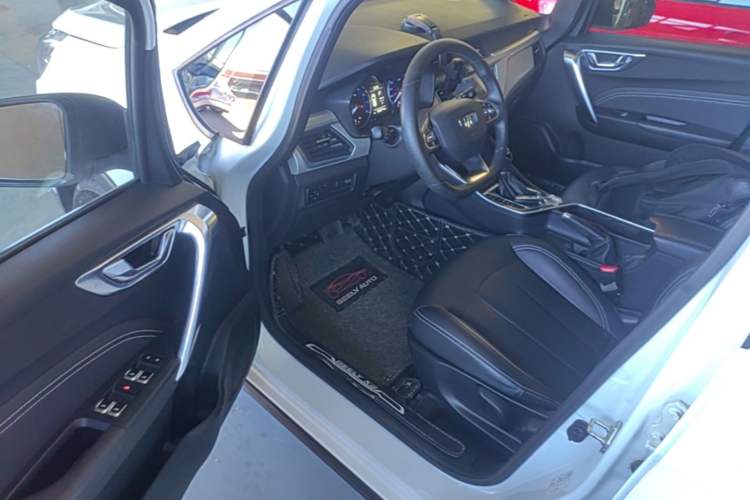 Used Geely Auto Vision X3 2020 1.5L CVT Luxury Model Driver Seat