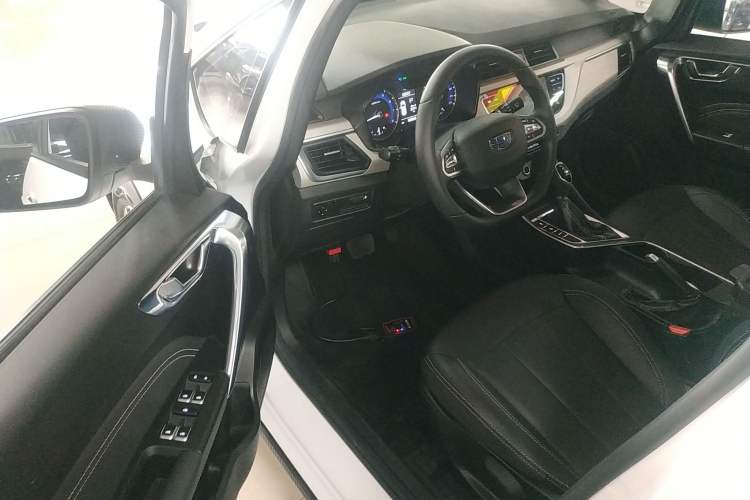 Used Geely Auto Vision X3 2020 1.5L CVT Luxury Model Driver Seat