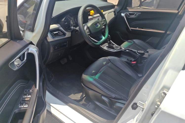 Used Geely Auto Vision X3 2020 1.5L CVT Luxury Model Driver Seat