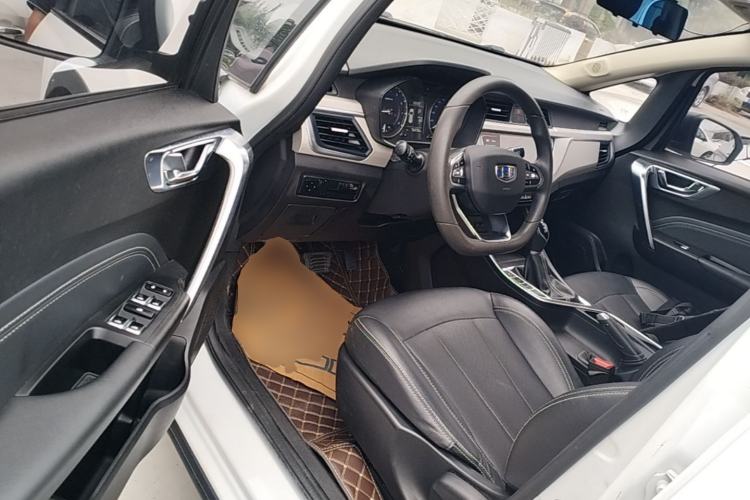 Used Geely Auto Vision X3 2020 1.5L CVT Elite Edition Driver Seat