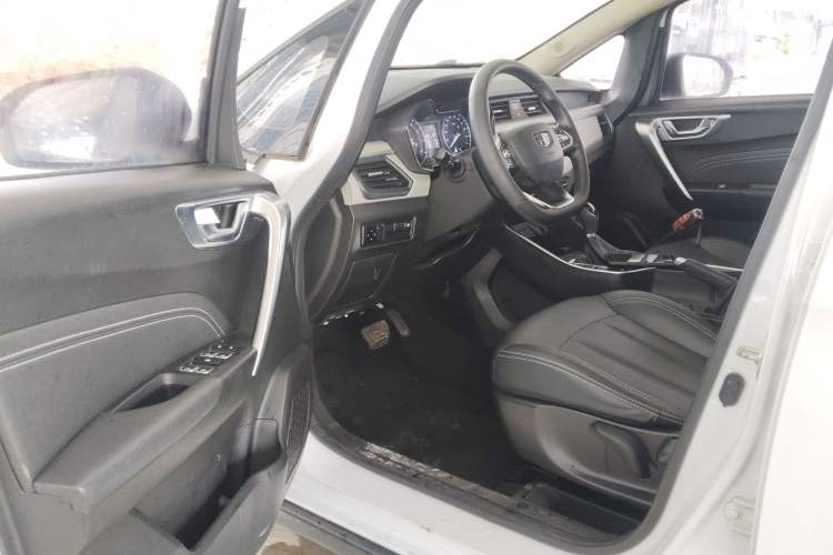 Used Geely Auto Vision X3 2020 1.5L CVT Luxury Model Driver Seat