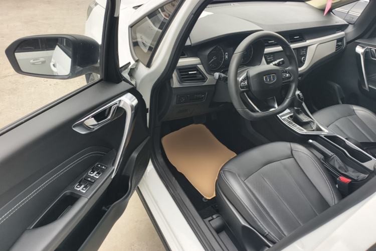 Used Geely Auto Vision X3 2020 1.5L CVT Elite Edition Driver Seat