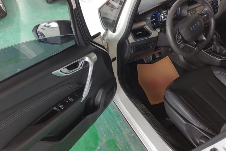 Used Geely Auto Vision X3 2020 1.5L CVT Elite Edition Driver Seat