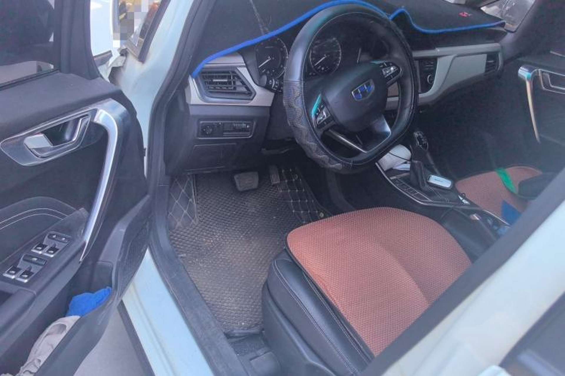 Used Geely Auto Vision X3 2020 1.5L CVT Elite Edition Driver Seat