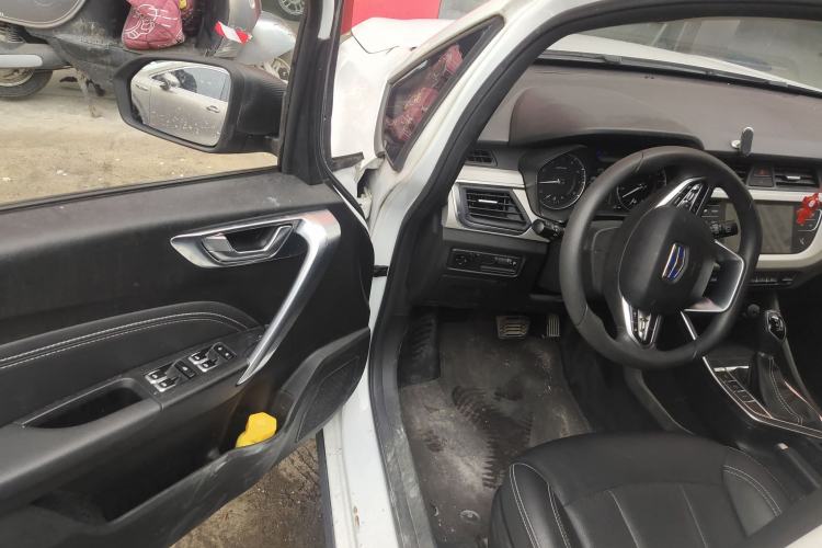 Used Geely Auto Vision X3 2020 1.5L CVT Elite Edition Driver Seat