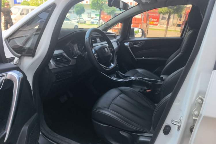 Used Geely Auto Vision X3 2020 1.5L CVT Luxury Model Driver Seat