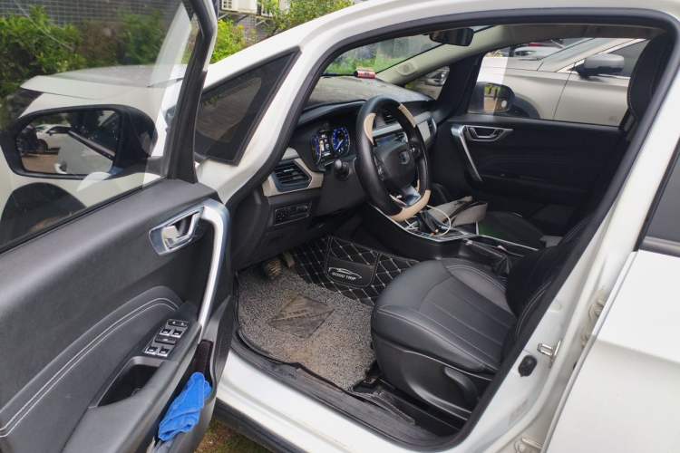 Used Geely Auto Vision X3 2020 1.5L CVT Luxury Model Driver Seat