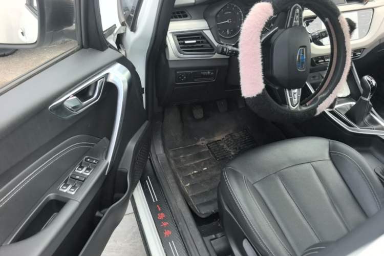 Used Geely Auto Vision X3 2020 1.5L Manual Luxury Edition Driver Seat