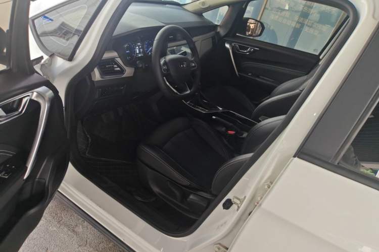 Used Geely Auto Vision X3 2020 1.5L CVT Luxury Model Driver Seat
