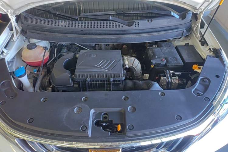 Used Geely Auto Vision X3 2020 1.5L CVT Luxury Model Engine Bay
