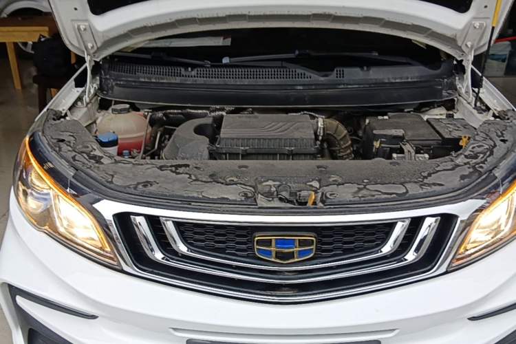 Used Geely Auto Vision X3 2020 1.5L CVT Luxury Model Engine Bay