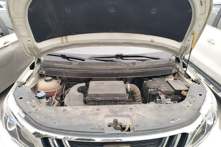 Used Geely Auto Vision X3 2020 1.5L CVT Elite Edition Engine Bay