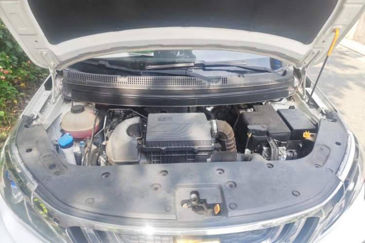 Used Geely Auto Vision X3 2020 1.5L CVT Elite Edition Engine Bay