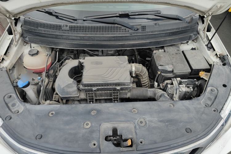 Used Geely Auto Vision X3 2020 1.5L CVT Elite Edition Engine Bay