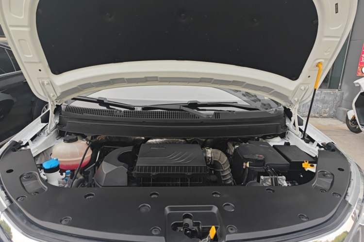 Used Geely Auto Vision X3 2020 1.5L CVT Luxury Model Engine Bay