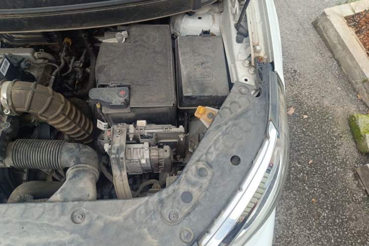 Used Geely Auto Vision X3 2020 1.5L CVT Luxury Model Engine Bay Left