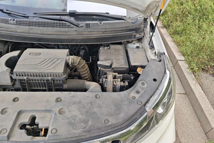 Used Geely Auto Vision X3 2020 1.5L CVT Luxury Model Engine Bay Left