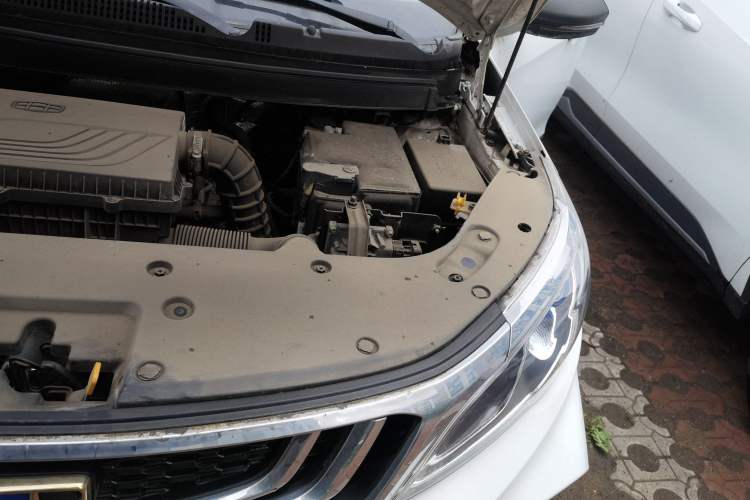 Used Geely Auto Vision X3 2020 1.5L CVT Elite Edition Engine Bay Left