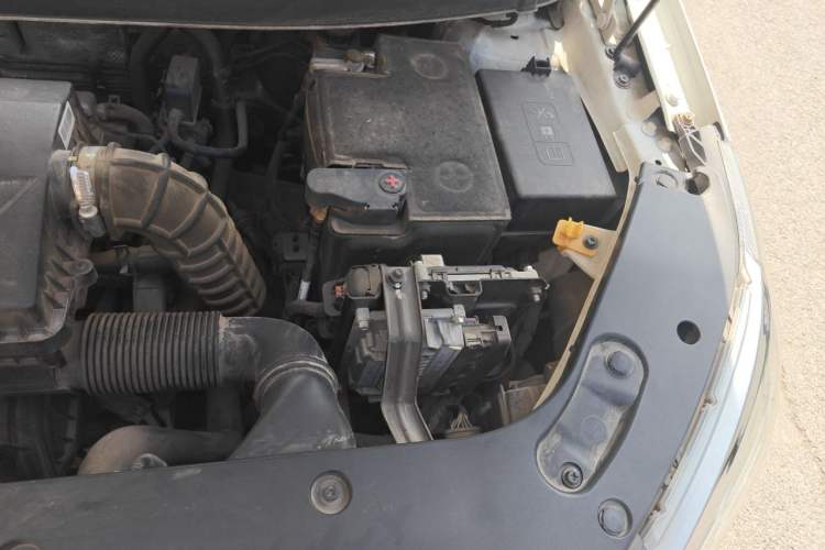 Used Geely Auto Vision X3 2020 1.5L CVT Luxury Model Engine Bay Left