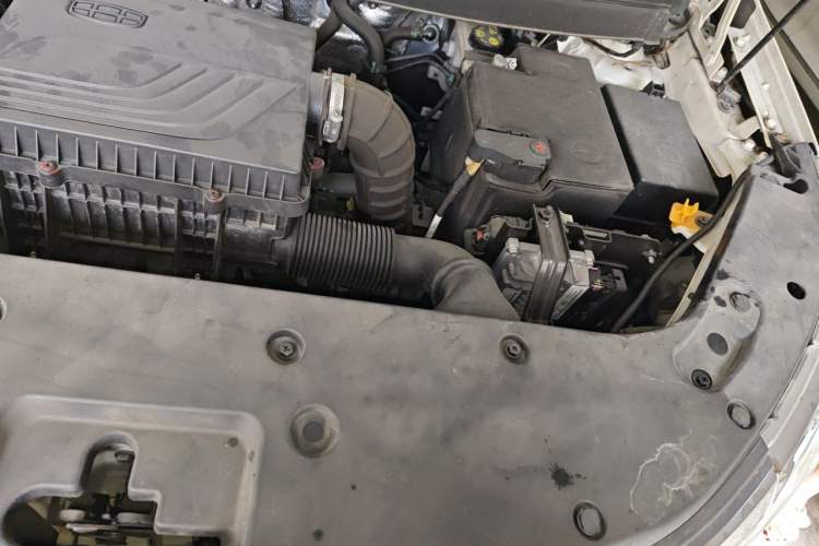 Used Geely Auto Vision X3 2020 1.5L CVT Luxury Model Engine Bay Left