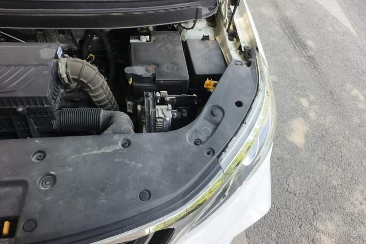 Used Geely Auto Vision X3 2020 1.5L CVT Luxury Model Engine Bay Left