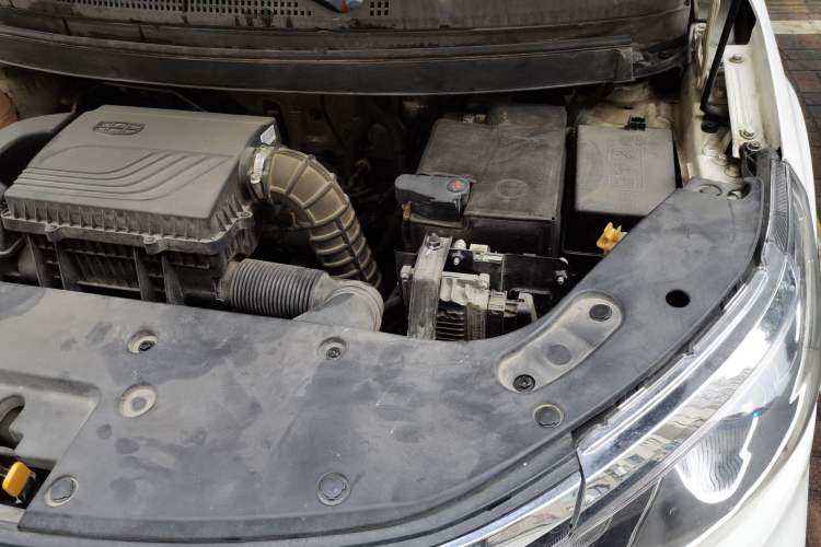 Used Geely Auto Vision X3 2020 1.5L CVT Elite Edition Engine Bay Left