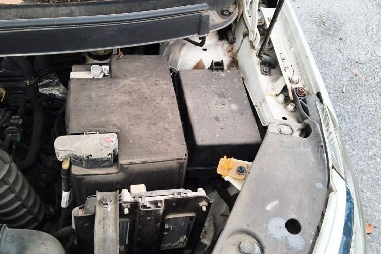 Used Geely Auto Vision X3 2020 1.5L Manual Elite Edition Engine Bay Left