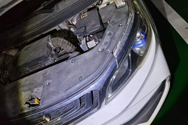 Used Geely Auto Vision X3 2020 1.5L CVT Luxury Model Engine Bay Left