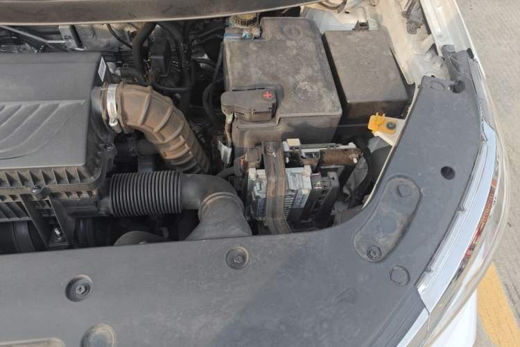 Used Geely Auto Vision X3 2020 1.5L CVT Luxury Model Engine Bay Left