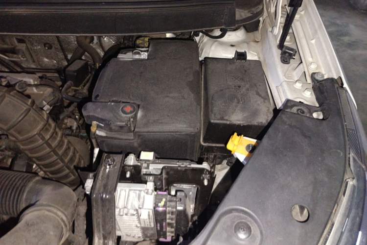 Used Geely Auto Vision X3 2020 1.5L CVT Luxury Model Engine Bay Left