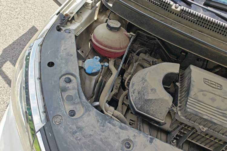 Used Geely Auto Vision X3 2020 1.5L CVT Luxury Model Engine Bay Right