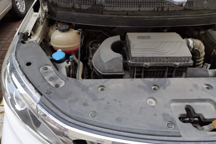 Used Geely Auto Vision X3 2020 1.5L CVT Elite Edition Engine Bay Right