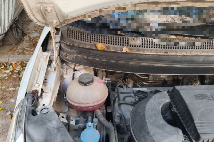 Used Geely Auto Vision X3 2020 1.5L Manual Elite Edition Engine Bay Right