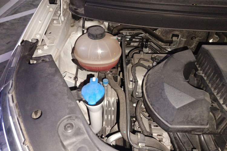Used Geely Auto Vision X3 2020 1.5L CVT Luxury Model Engine Bay Right